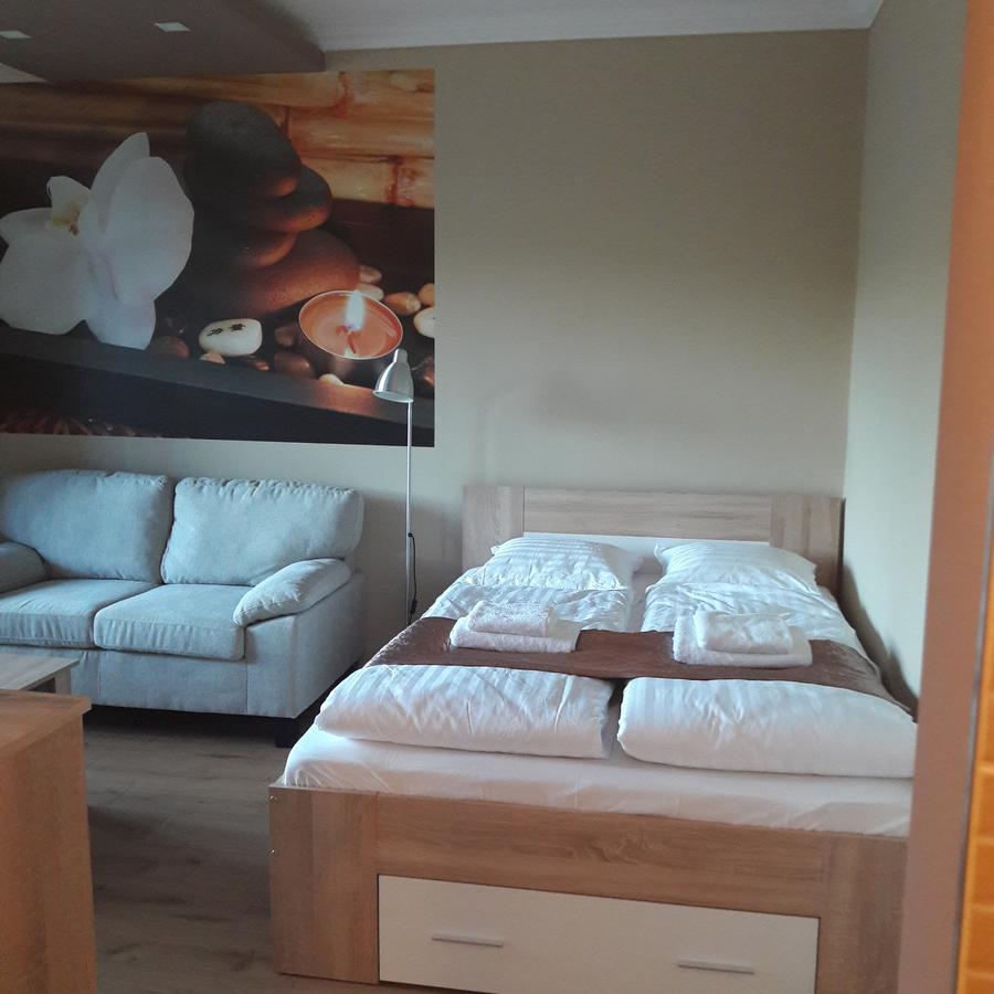 Studio 18 Apartman Kazincbarcika Luaran gambar